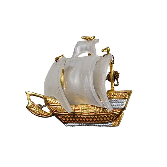 Vintage Ship Brooch Gold Tone Sailing Vessel with Frosted Lucite Sails Art Deco - Picture 1 of 4